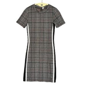 H&M Women’s Black White & Pink Plaid Short Sleeve Crew Neck Mini Dress